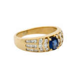 Ring mit Saphir und Brillanten zus. ca. 0,30 ct, - Foto 1