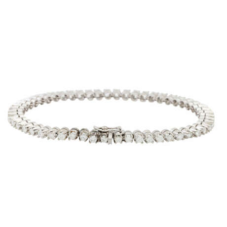 Armband mit Brillanten zus. ca. 2,1 ct, - фото 2