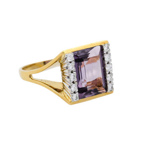 Ring mit rechteckigem Amethyst und 10 Brillanten, - photo 1