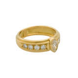 Ring mit Diamanten von zus. ca. 0,8 ct, - photo 1