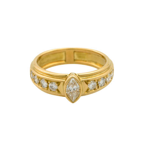 Ring mit Diamanten von zus. ca. 0,8 ct, - фото 2