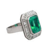 Außergewöhnlicher Ring mit 1 Smaragd und Diamanten - Foto 2