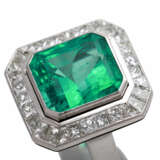 Außergewöhnlicher Ring mit 1 Smaragd und Diamanten - Foto 6