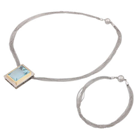 Collier mit Aquamarinanhänger von ca. 38 ct - photo 1