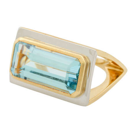 Ring mit Aquamarin ca. 11,5 ct im achteckigem Treppenschliff, - photo 5