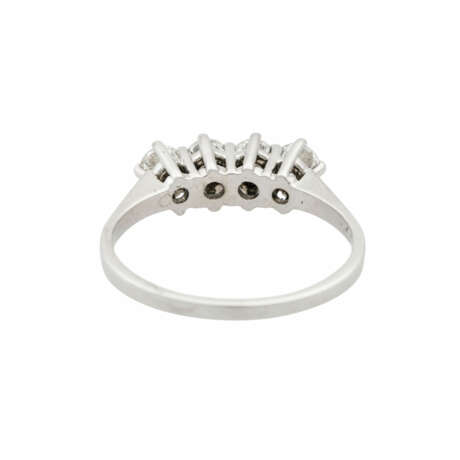 Ring mit 4 Brillanten zus. ca. 0,6 ct, - Foto 4