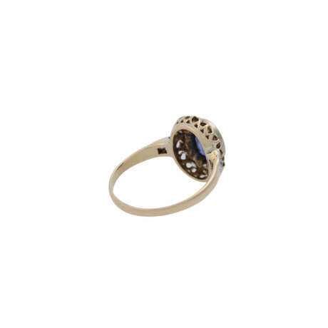 Klassischer Ring, mittig mit Saphir ca. 1,6 ct, - photo 3