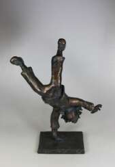 Cartwheel Clown, Bronze, signed: G. v. W. 34/499 ars mundi height: 26.6 cm.