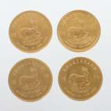 4 Krügerrand-Goldmünzen (1 oz) Südafrika, 1972/79/82, Gold 916, ca - photo 2
