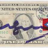 Warhol, Andy 1928 Pittsburgh - 1987 New York nach. One Dollar Dollarnote mit collagierter Briefmarke des US-Bundesstaates Arkansas 6,5 x 15,5 cm - Foto 1