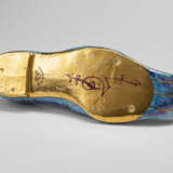 Luigi Ontani "Babbuccia orientale"
polychrome ceramic with golden enamel
cm 14x29x10
Signed on th - фото 5