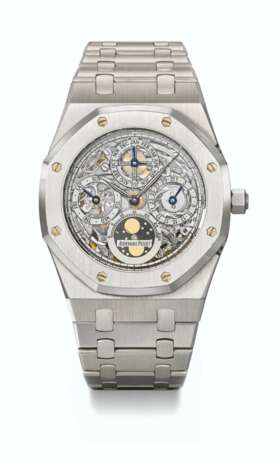AUDEMARS PIGUET. A RARE AND HIGHLY ATTRACTIVE PLATINUM SKELETONIZED PERPETUAL CALENDAR AUTOMATIC WRISTWATCH WITH MOON PHASES, LEAP YEAR INDICATION AND BRACELET - фото 1