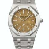 AUDEMARS PIGUET. A RARE AND ATTRACTIVE 18K WHITE GOLD AUTOMATIC WRISTWATCH WITH DATE, BRACELET, GUARANTEE AND BOX - photo 1