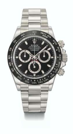 ROLEX. A STAINLESS STEEL AUTOMATIC CHRONOGRAPH WRISTWATCH WITH BRACELET, GUARANTEE AND BOX - photo 1