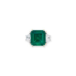 EXCEPTIONAL MUZO EMERALD AND DIAMOND RING