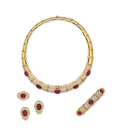 SUITE OF RUBY AND DIAMOND JEWELLERY - photo 1
