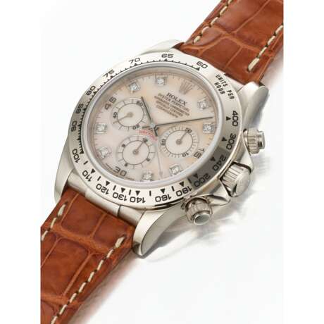 ROLEX, WHITE GOLD WITH MOTHER-OF-PEARL DIAL AND DIAMOND HOUR MARKER CHRONOGRAPH DAYTONA, REF. 16519 - photo 2