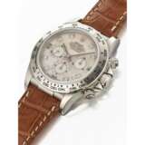 ROLEX, WHITE GOLD WITH MOTHER-OF-PEARL DIAL AND DIAMOND HOUR MARKER CHRONOGRAPH DAYTONA, REF. 16519 - Foto 2