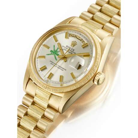 ROLEX, YELLOW GOLD DAY-DATE MADE FOR THE SULTANATE OF OMAN, REF. 1811 - photo 2