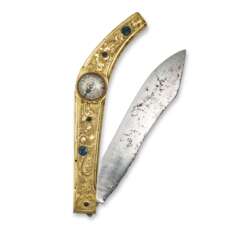 GERMAN, GILT BRASS FOLDING KNIFE FITTED WITH A MINIATURE SINGLE HAND VERGE WATCH MOVEMENT