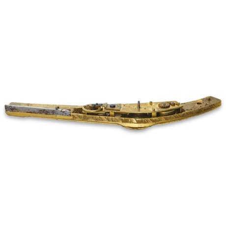 GERMAN, GILT BRASS FOLDING KNIFE FITTED WITH A MINIATURE SINGLE HAND VERGE WATCH MOVEMENT - фото 3