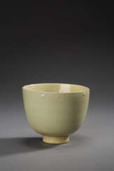 A GREEN-GLAZED DEEP ABBDOMINAL CUP XIANGZHOU YAO NORTHERN QI DYNASTY (550-577)