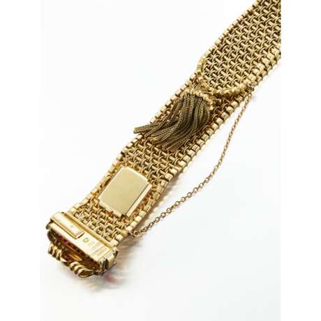 PATEK PHILIPPE, YELLOW GOLD, DIAMONDS AND RUBY CONCEALED BRACELET, REF. 3140/5 - photo 3