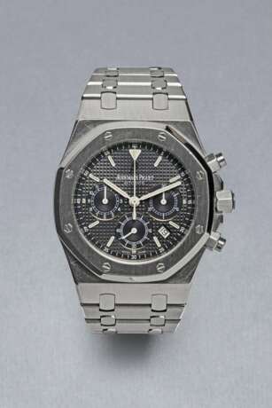 Audemars Piguet Royal Oak Chronograph - фото 1