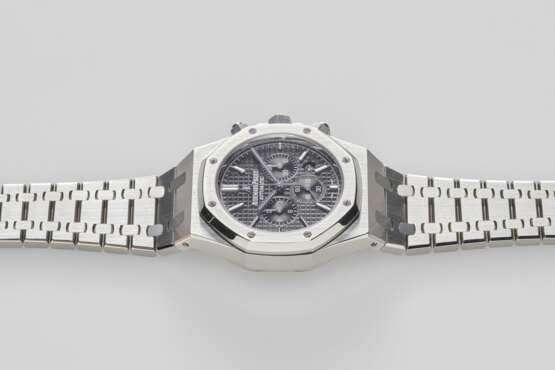 Audemars Piguet Royal Oak Chronograph - фото 3