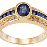 Ring mit kornblumenblauem Saphir und Diamanten - photo 1