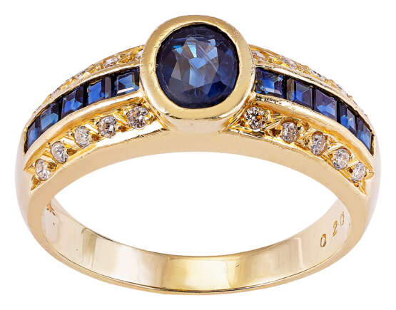 Ring mit kornblumenblauem Saphir und Diamanten - фото 1