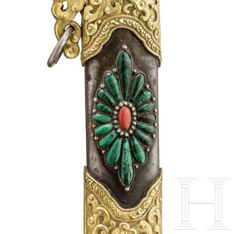 Silbermontiertes, steinbesetztes und teilvergoldetes Kurzschwert, Tibet, 20. Jhdt. - Foto 5