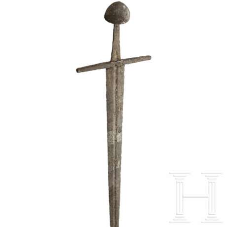 Schwert mit Paranussknauf, Hochmittelalter, 13. Jhdt. - photo 3