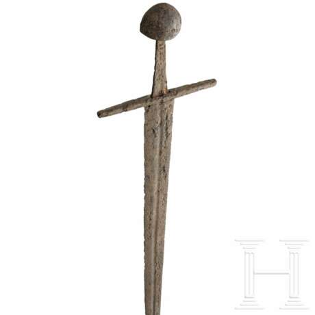 Schwert mit Paranussknauf, Hochmittelalter, 13. Jhdt. - Foto 4