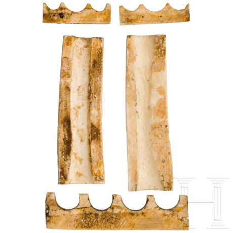 Vier beschnitzte Beinfragmente in der Art des Baldassare Embriachi, Italien, 19. Jhdt. - photo 2