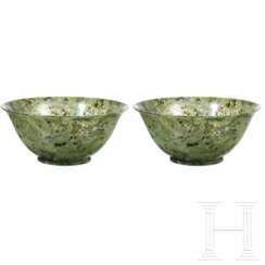 Ein Paar exzeptionelle Jade-Schüsseln, China, 1880 - 1950