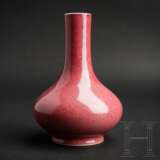 Rot glasierte Vase mit Qianlong-Marke - photo 1