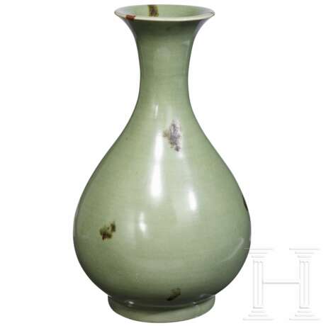 Longquan-Seladon-Yuhuchun-Vase, wohl Ming-Dynastie - Foto 2
