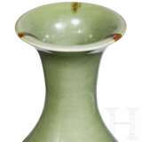 Longquan-Seladon-Yuhuchun-Vase, wohl Ming-Dynastie - Foto 4