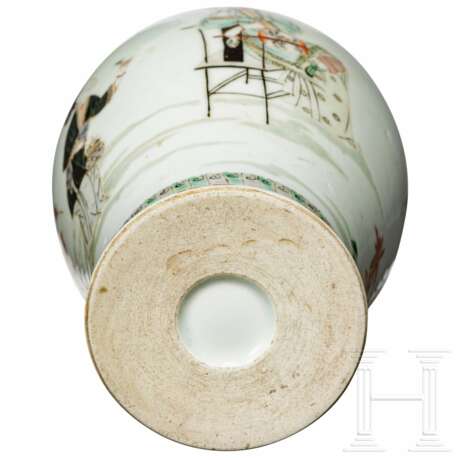 Figürlich bemalte Famille-verte-Meiping-Vase mit Kangxi-Marke - фото 7