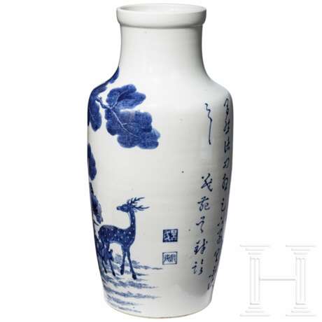Bedeutende blau-weiß dekorierte Vase mit Hirsch und Gedicht, China, vermutlich 18. Jhdt. - photo 5
