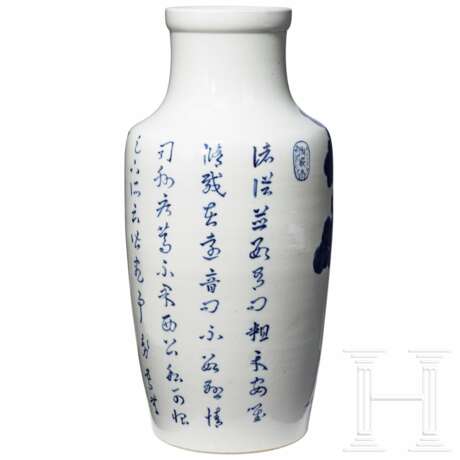 Bedeutende blau-weiß dekorierte Vase mit Hirsch und Gedicht, China, vermutlich 18. Jhdt. - Foto 7