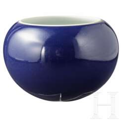 Tiefblau glasierte runde Vase, wohl Yongzheng-Periode