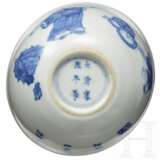 Seltenes blau-weiß dekoriertes Schälchen mit Kangxi-Marke - Foto 4