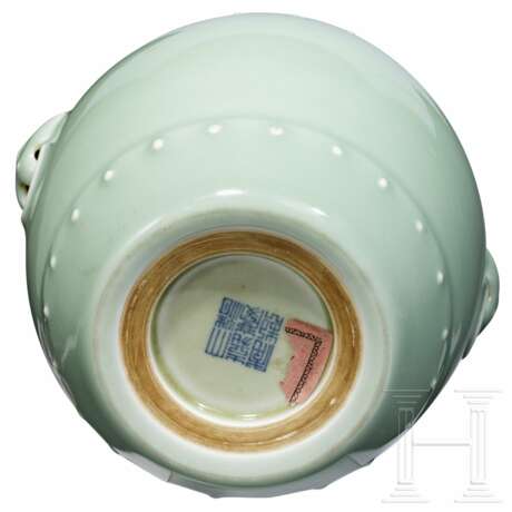 Trommelförmige Seladon-Vase mit Jiaqing-Marke - photo 7