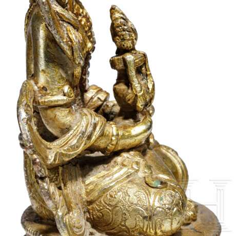 Figur des Amithabha mit Amrita-Gefäß, Bronze, Tibet, 18. Jhdt. - фото 2