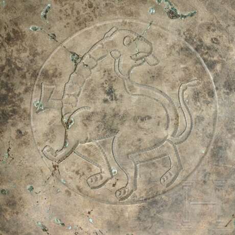 Silberschale mit Panther, achämenidisch, 5. Jhdt. v. Chr. - Foto 4