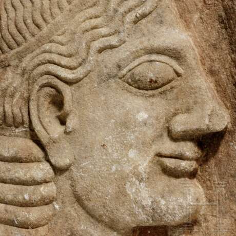 Archaische Grabstele eines Kriegers, Griechenland, 1. Hälfte - Mitte 6. Jhdt. v. Chr. - Foto 3
