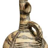 Helladische Kugelflasche mit langem Ausguss, Griechenland/Zypern, 2. Jtsd. v. Chr. - photo 4