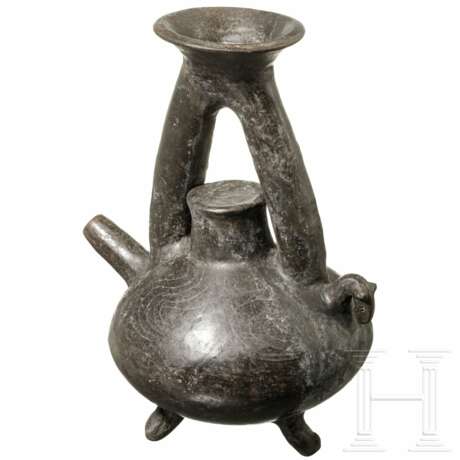 Bucchero-Gefäß mit hohem Einguß, Etrurien, 7. Jhdt. v. Chr. - Foto 2